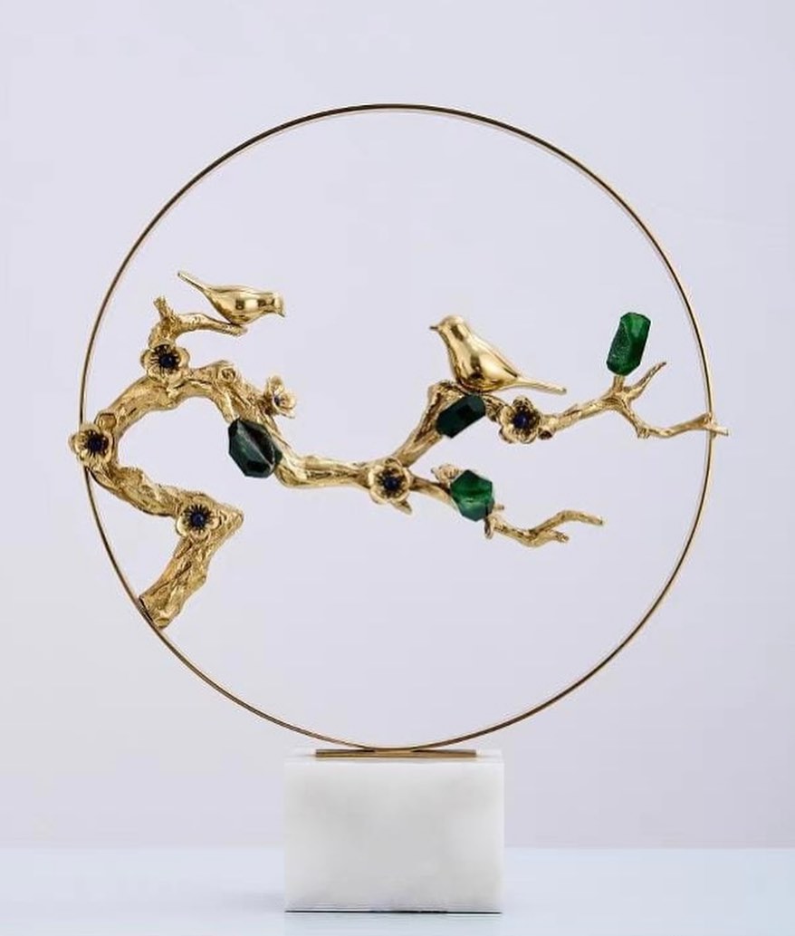 Статуэтка Птица Bird in a green circle